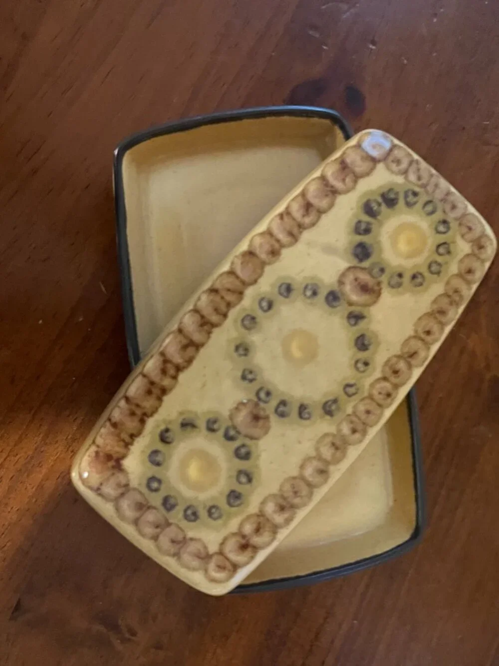 LIST AFTER AUCTION Vintage Franciscan Honeycomb Covered Butter Dish England